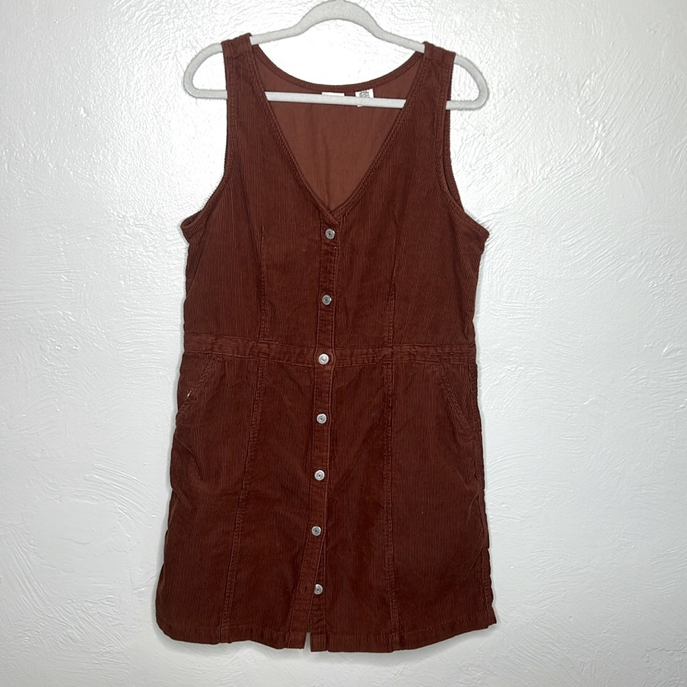 Levi’s corduroy, rust dress